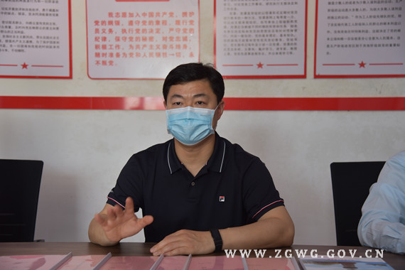 刘文祥专题调研指导“五星”支部创建工作 (1)_副本.jpg